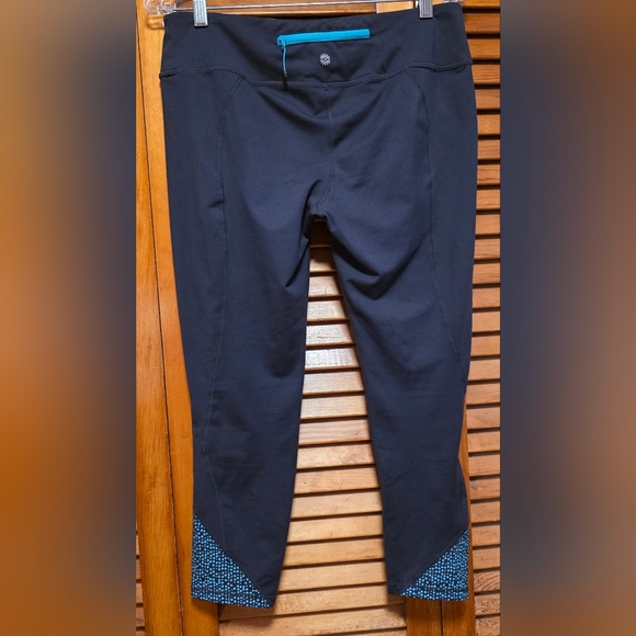 Tangerine Gray With Teal Accents Yoga Workout Pants Capris Women's Size M - Picture 4 of 12